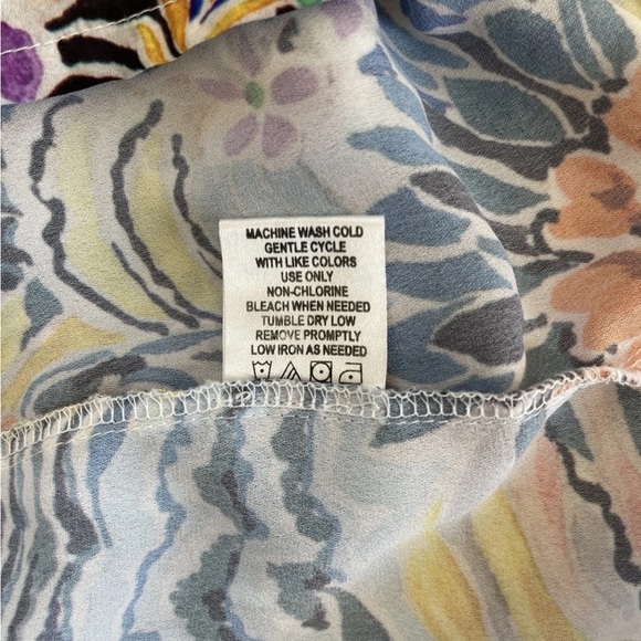 SUNNY LEIGH MULTICOLOR ROLL TAB SHORT SLEEVE DIAMOND BUTTON-UP BLOUSE M - Picture 8 of 8